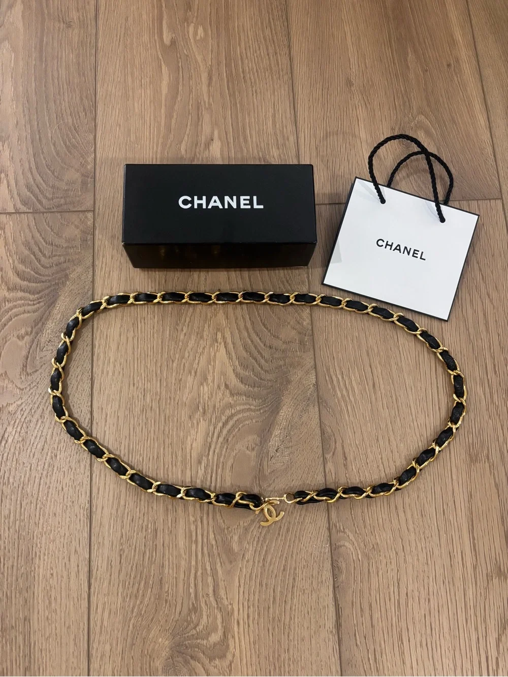 Authentic CHANEL single black leather charm belt 104.5cm